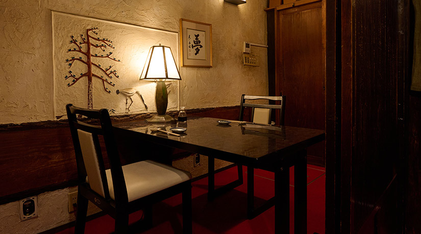写真：落ち着いた雰囲気の個室